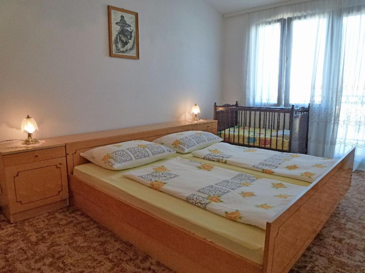 Apartment Milica Njivice Buitenkant foto